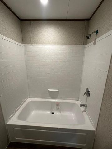 116 Mazatlan DR, Del Valle, TX 78617