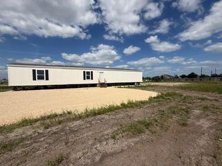 116 Mazatlan DR, Del Valle, TX 78617