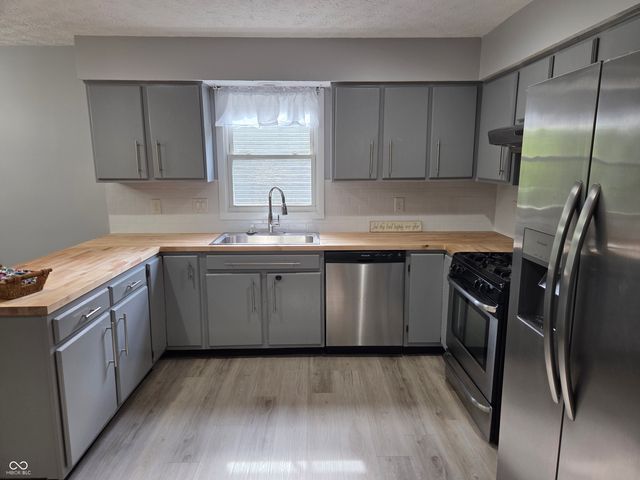 6041 N Buell Lane, Indianapolis, IN 46254