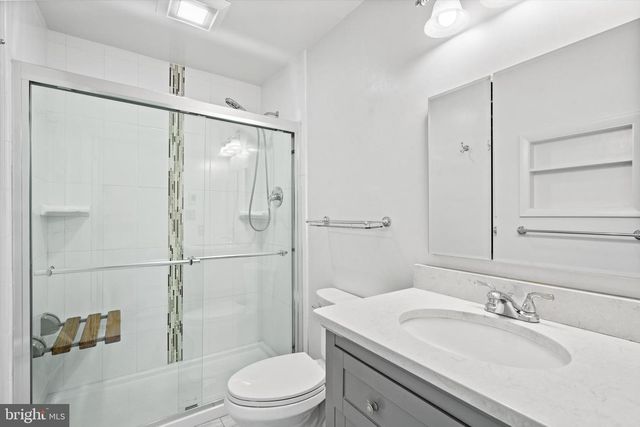 5308 INVERCHAPEL RD, Springfield, VA 22151