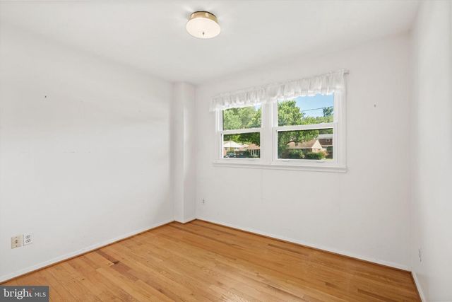 5308 INVERCHAPEL RD, Springfield, VA 22151
