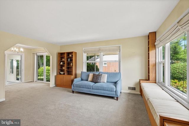 5308 INVERCHAPEL RD, Springfield, VA 22151
