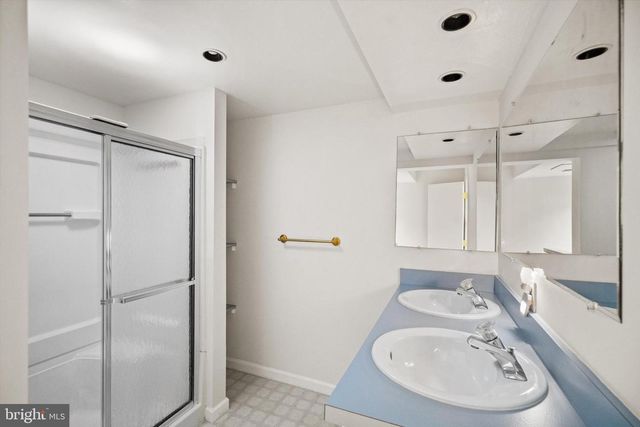 5308 INVERCHAPEL RD, Springfield, VA 22151