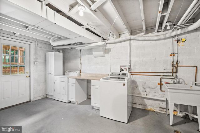 5308 INVERCHAPEL RD, Springfield, VA 22151