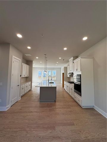 2617 Camphor Xing SE, Smyrna, GA 30080