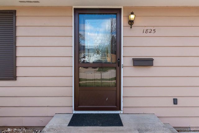 1825 E MARQUETTE STREET, Appleton, WI 54911