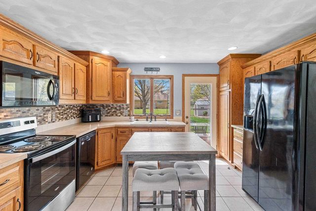 1825 E MARQUETTE STREET, Appleton, WI 54911