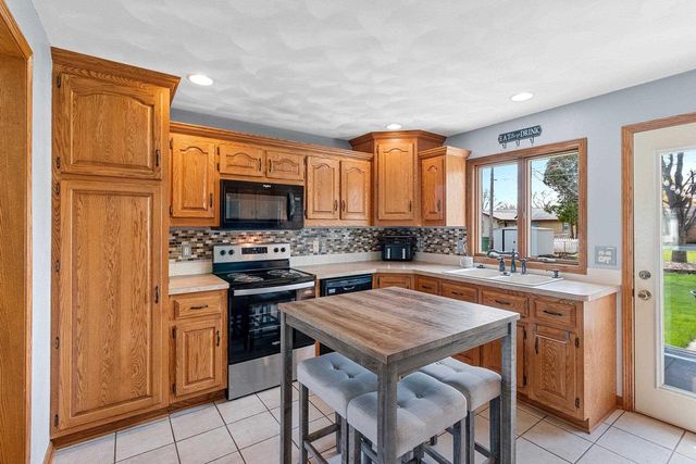 1825 E MARQUETTE STREET, Appleton, WI 54911