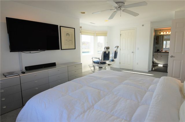 3 Kirwins Lane 5, Newport, RI 02840