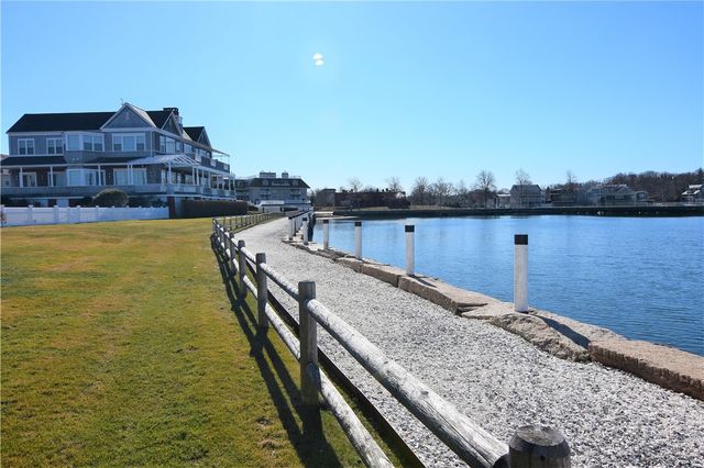 3 Kirwins Lane 5, Newport, RI 02840