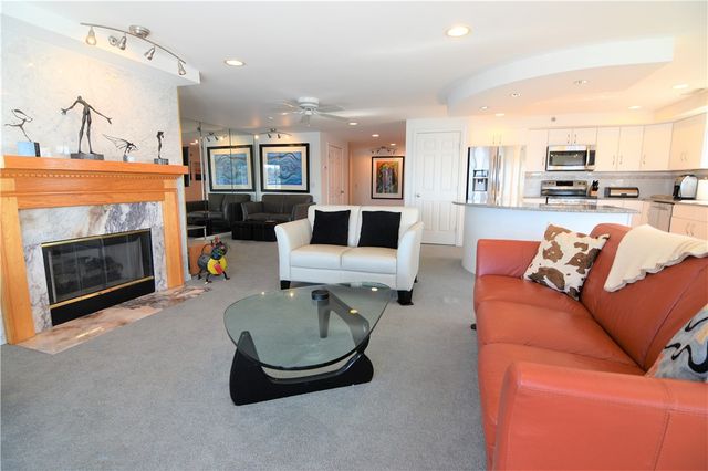 3 Kirwins Lane 5, Newport, RI 02840