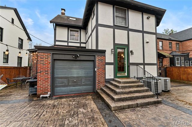 7121 Cornell Avenue, University City, MO 63130