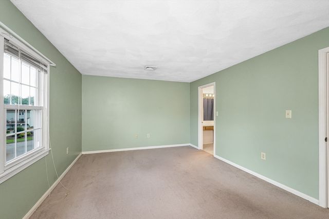 23 Patrick Rd 23, Tewksbury, MA 01876