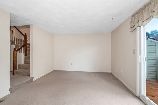 23 Patrick Rd 23, Tewksbury, MA 01876
