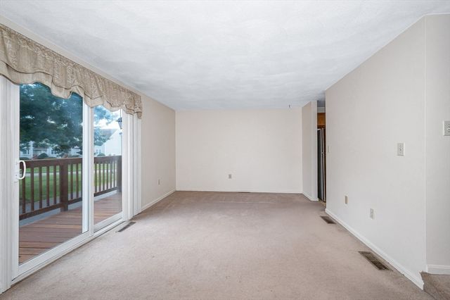 23 Patrick Rd 23, Tewksbury, MA 01876