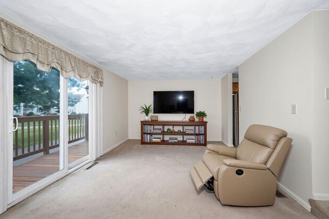 23 Patrick Rd 23, Tewksbury, MA 01876
