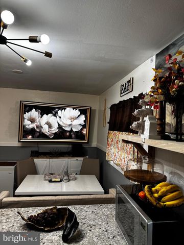 3334 KAYFORD CIR, Philadelphia, PA 19114