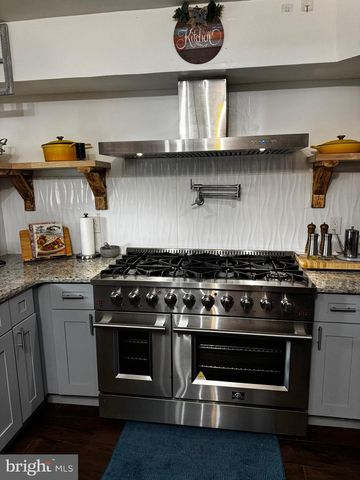 3334 KAYFORD CIR, Philadelphia, PA 19114