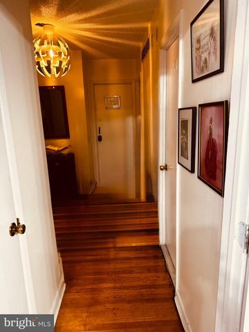 3334 KAYFORD CIR, Philadelphia, PA 19114