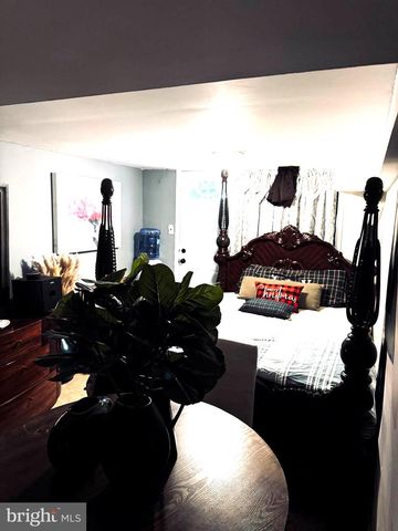 3334 KAYFORD CIR, Philadelphia, PA 19114