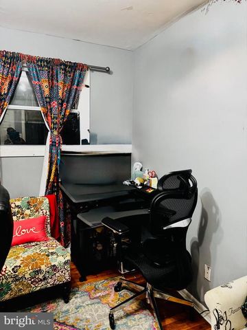 3334 KAYFORD CIR, Philadelphia, PA 19114