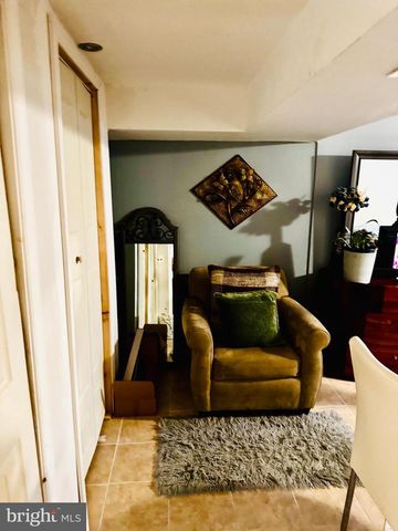 3334 KAYFORD CIR, Philadelphia, PA 19114