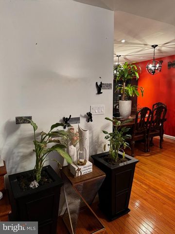 3334 KAYFORD CIR, Philadelphia, PA 19114