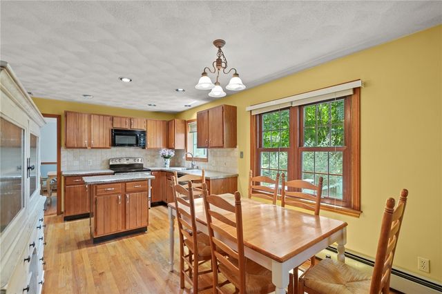 13 Sunnyside Drive, Cumberland, RI 02864