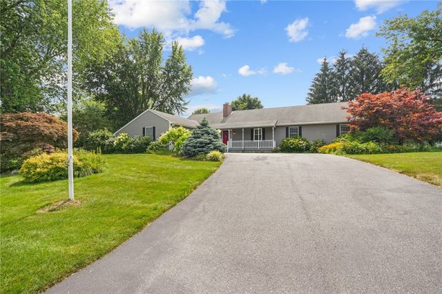 13 Sunnyside Drive, Cumberland, RI 02864