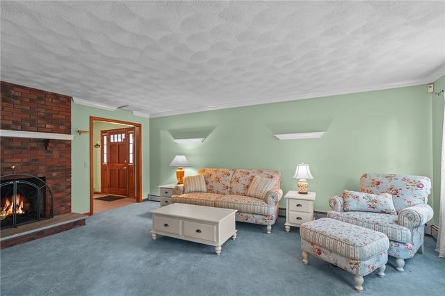 13 Sunnyside Drive, Cumberland, RI 02864