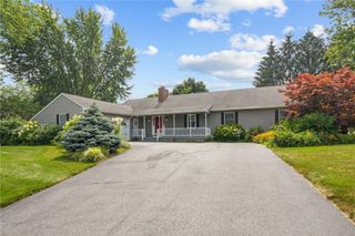 13 Sunnyside Drive, Cumberland, RI 02864