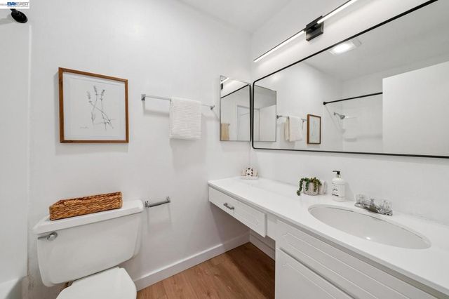 2029 Otis Dr D, Alameda, CA 94501