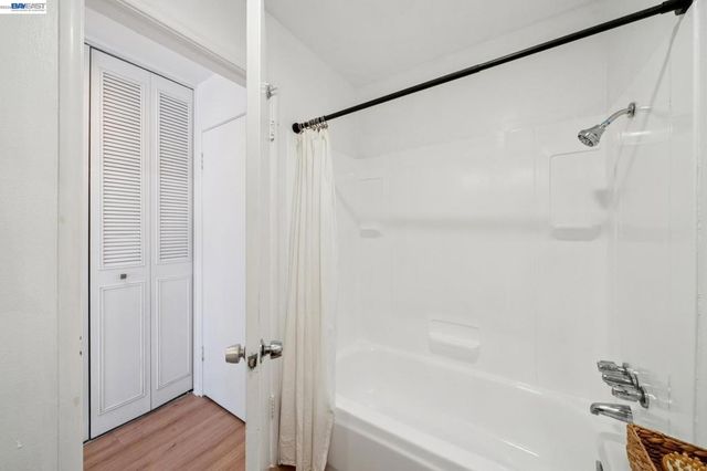 2029 Otis Dr D, Alameda, CA 94501