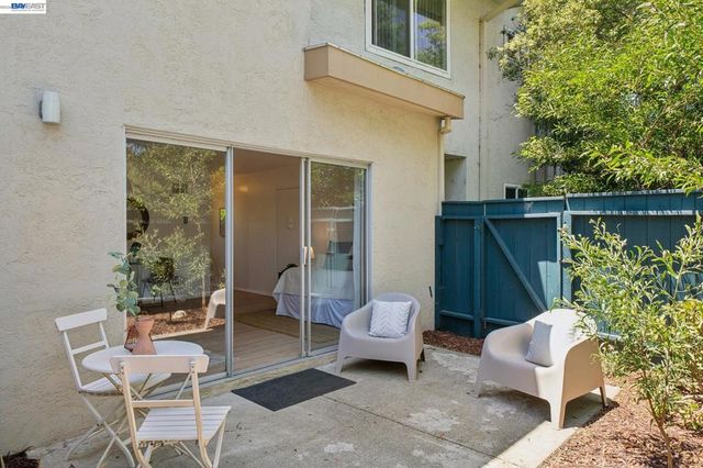 2029 Otis Dr D, Alameda, CA 94501