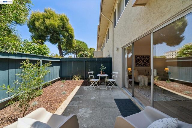 2029 Otis Dr D, Alameda, CA 94501