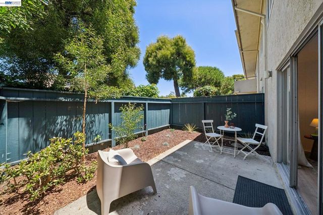 2029 Otis Dr D, Alameda, CA 94501