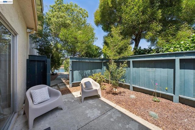 2029 Otis Dr D, Alameda, CA 94501