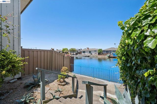 2029 Otis Dr D, Alameda, CA 94501