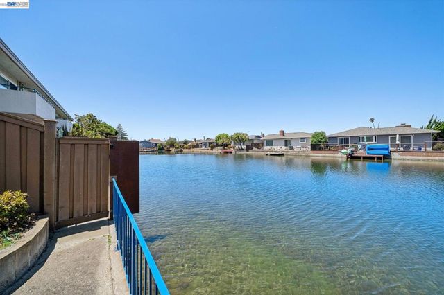 2029 Otis Dr D, Alameda, CA 94501