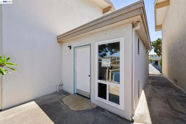 2029 Otis Dr D, Alameda, CA 94501