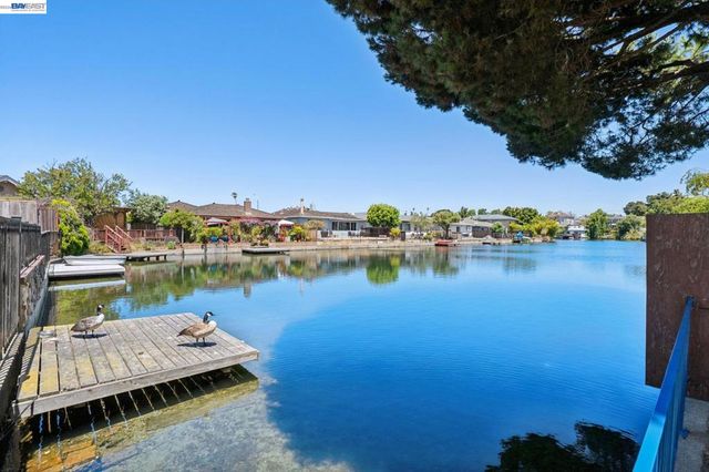 2029 Otis Dr D, Alameda, CA 94501