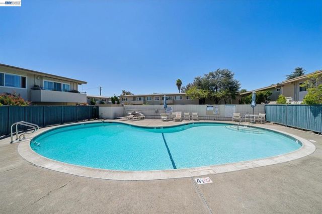 2029 Otis Dr D, Alameda, CA 94501
