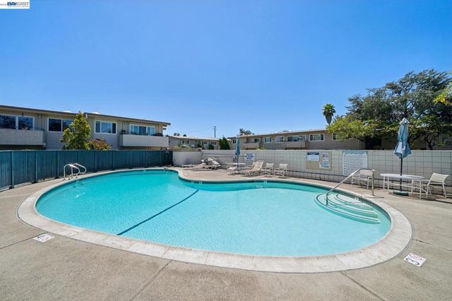 2029 Otis Dr D, Alameda, CA 94501