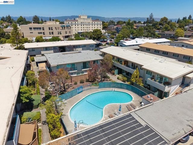 2029 Otis Dr D, Alameda, CA 94501