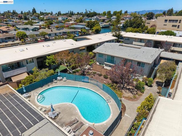 2029 Otis Dr D, Alameda, CA 94501