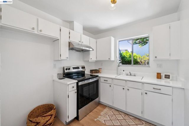 2029 Otis Dr D, Alameda, CA 94501