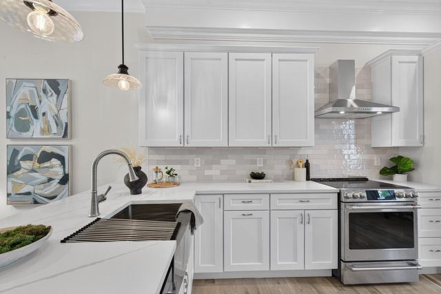 19 Thomas Park 1, Boston, MA 02127