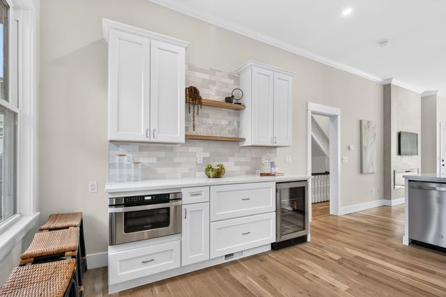 19 Thomas Park 1, Boston, MA 02127