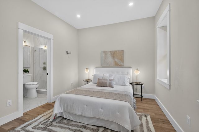 19 Thomas Park 1, Boston, MA 02127