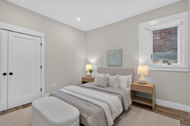 19 Thomas Park 1, Boston, MA 02127